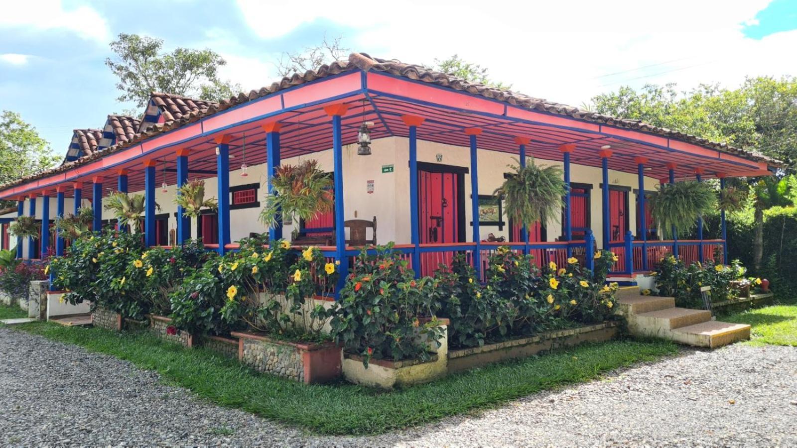 El Percal Hacienda Hotel Montenegro Εξωτερικό φωτογραφία